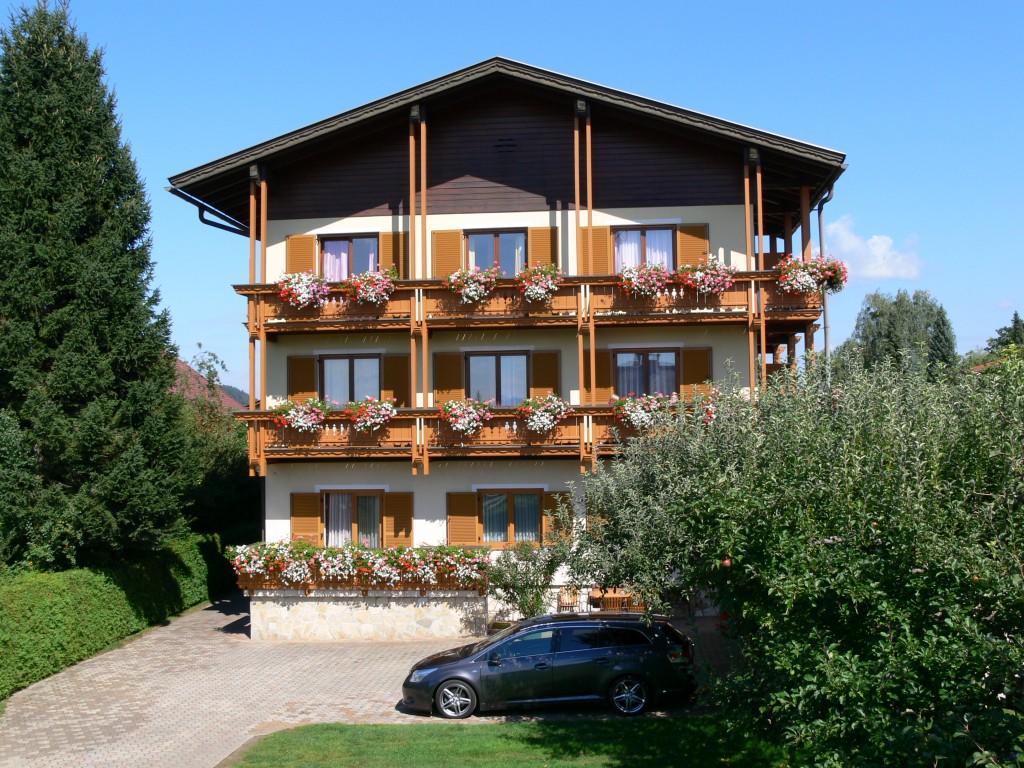 Gastehaus Sapetschnig Apartamento Faak am See Exterior foto