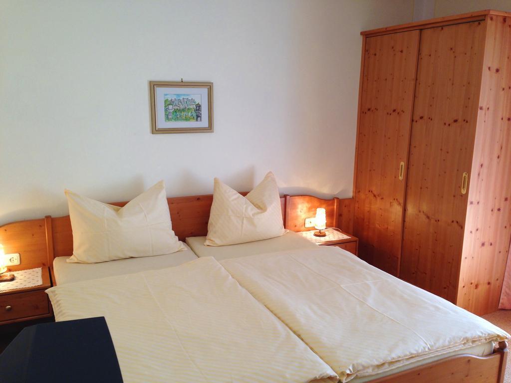 Gastehaus Sapetschnig Apartamento Faak am See Habitación foto